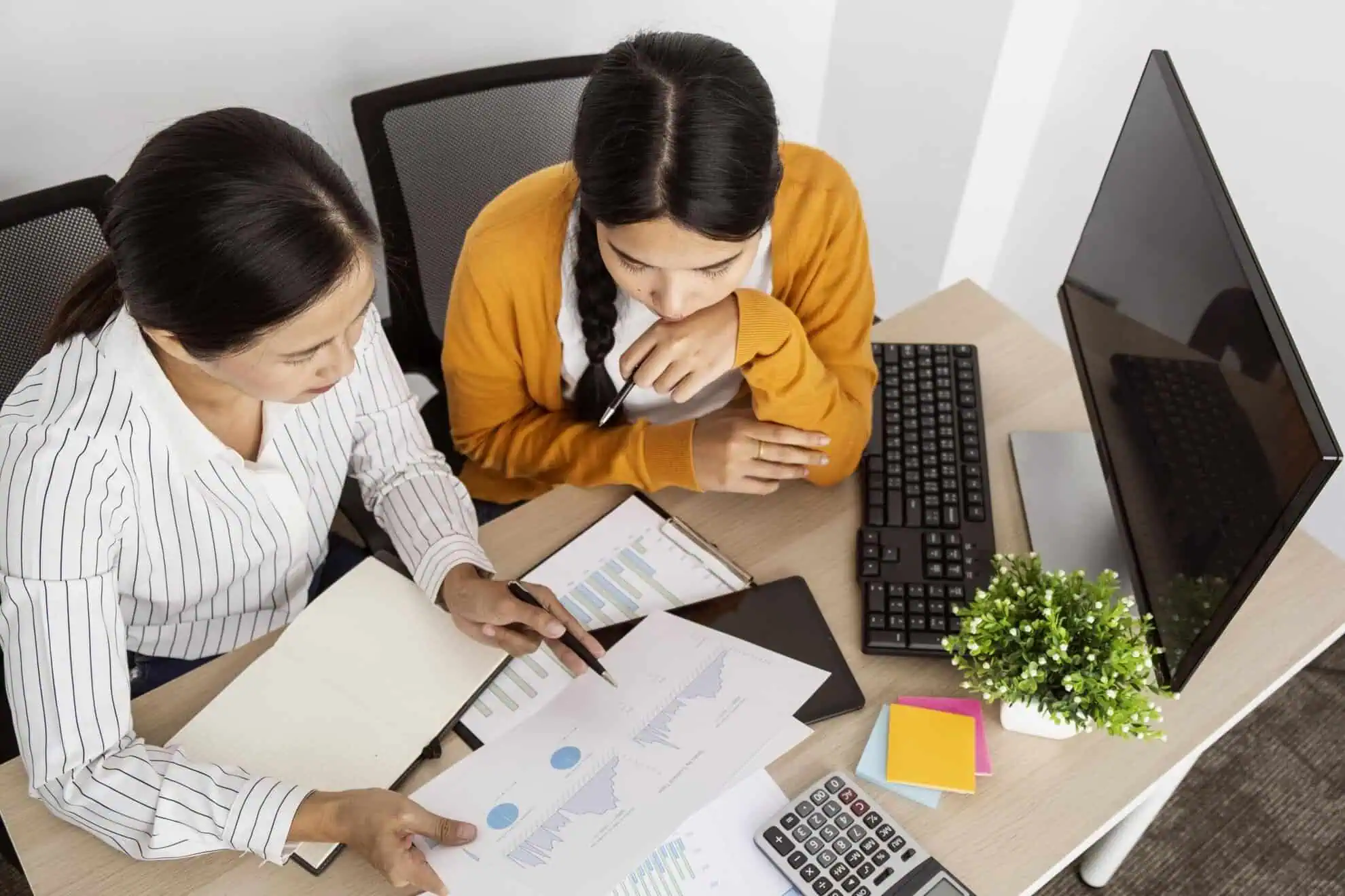 women working innovative project work 1 scaled | Taxwise Australia | 08 6216 4309